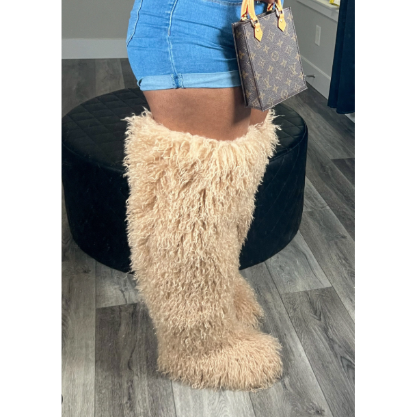 0002 Shaggy Over The Knee Boot